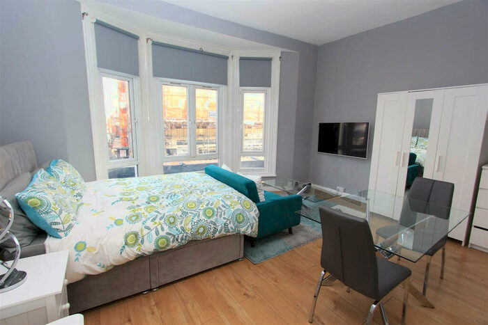 Studio To Rent In West End Lane, London, NW6