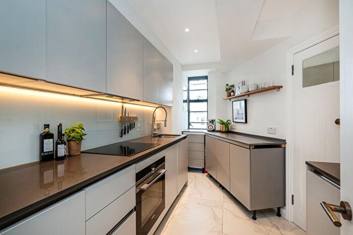 1 Bedroom Flat For Sale In Gloucester Place, London, NW1
