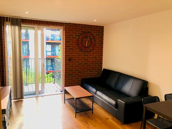 1 Bedroom Flat To Rent In Warehouse Court, No Street, London, SE18