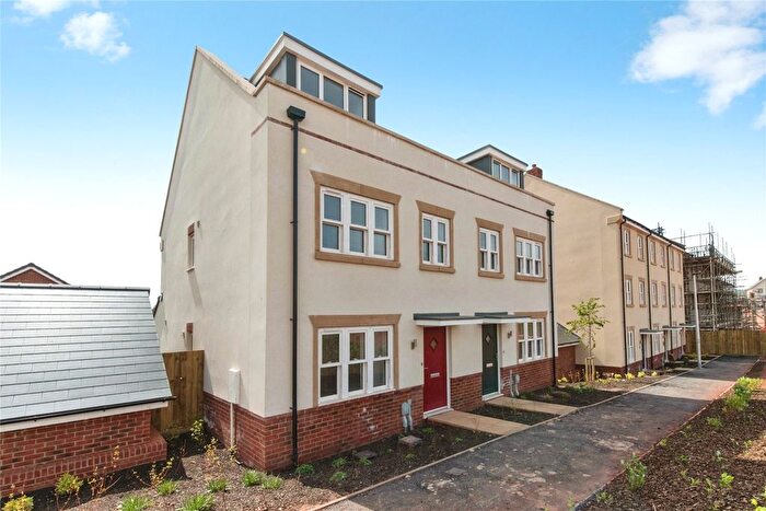 3 Bedroom Semi-Detached House For Sale In Chudleigh Road, Alphington, Exeter, Devon, EX2