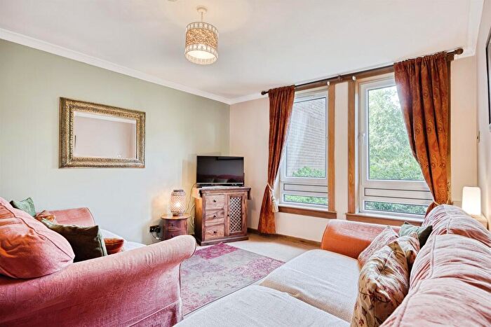 2 Bedroom Flat For Sale In Clarence Gardens, Hyndland, Glasgow, G11