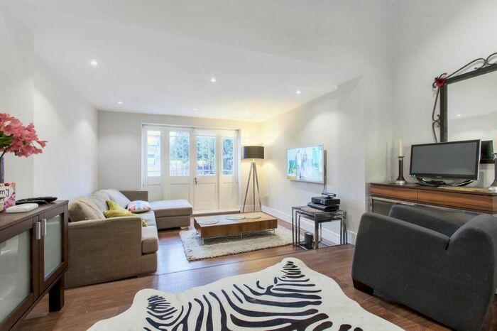 2 Bedroom Flat To Rent In Brondesbury Road, London, NW6