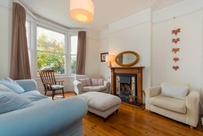 5 Bedroom House To Rent In Kinver Road, Sydenham, London, SE26