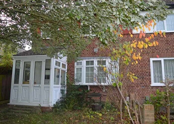 3 Bedroom House To Rent In Kelvin, Lesley Close, London Road, Swanley, BR8