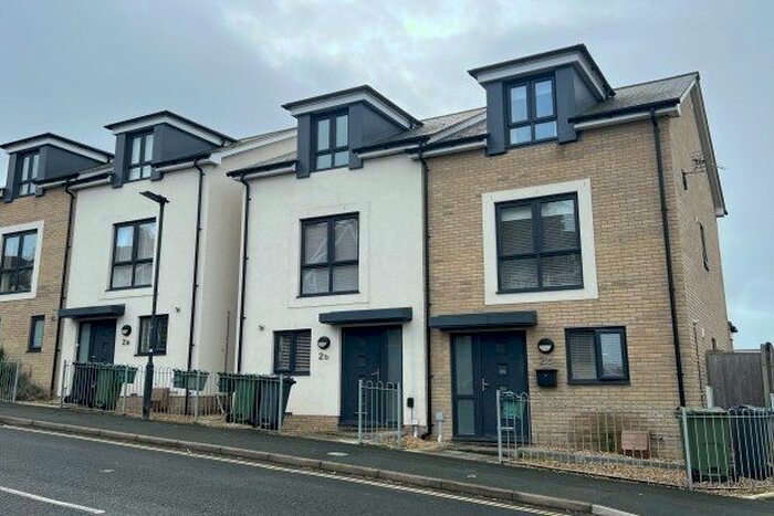 3 Bedroom Property To Rent In Old Road, East Cowes, PO32