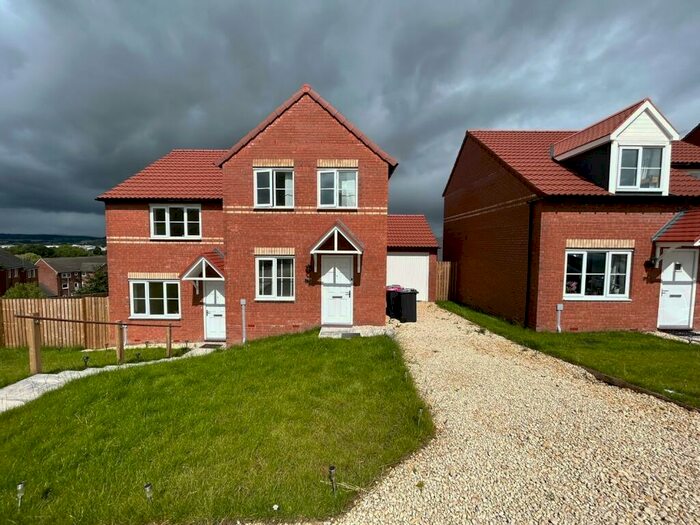 3 Bedroom House To Rent In Elliott Grove, Rotherham, ., S65