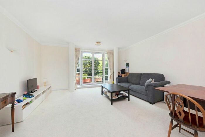 2 Bedroom Flat To Rent In Worple Road, London, SW19