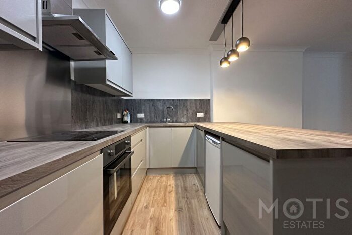 3 Bedroom Flat To Rent In Castle Hill Avenue, Folkestone, CT20