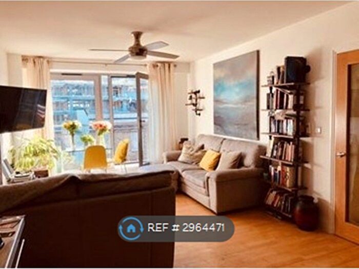3 Bedroom Flat To Rent In Grange Road, London, SE1