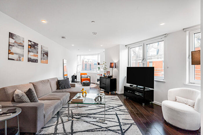 2 Bedroom Apartment For Sale In City Road, London, EC1V