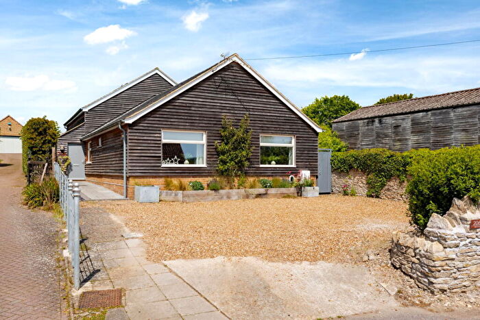 4 Bedroom Detached Bungalow For Sale In High Street, Odell, Bedford, MK43