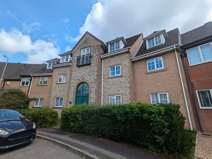 1 Bedroom Flat To Rent In Hay Leaze, Yate, Bristol, Gloucestershire, BS37