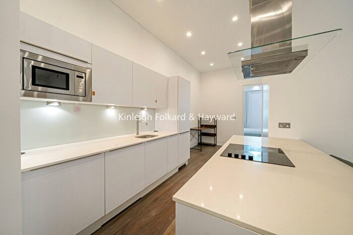 2 Bedroom Flat To Rent In Haven Way, London, SE1