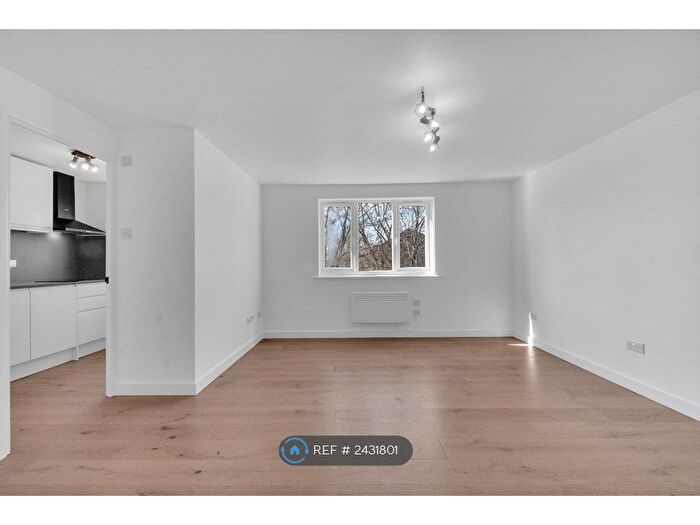 2 Bedroom Flat To Rent In Storas Court, London, RM19