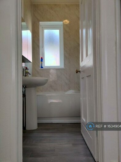 2 Bedroom Flat To Rent In Bute Street, Brighton, BN2