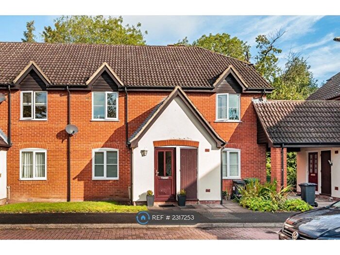 2 Bedroom Flat To Rent In Pyotts Court, Old Basing, Basingstoke, RG24