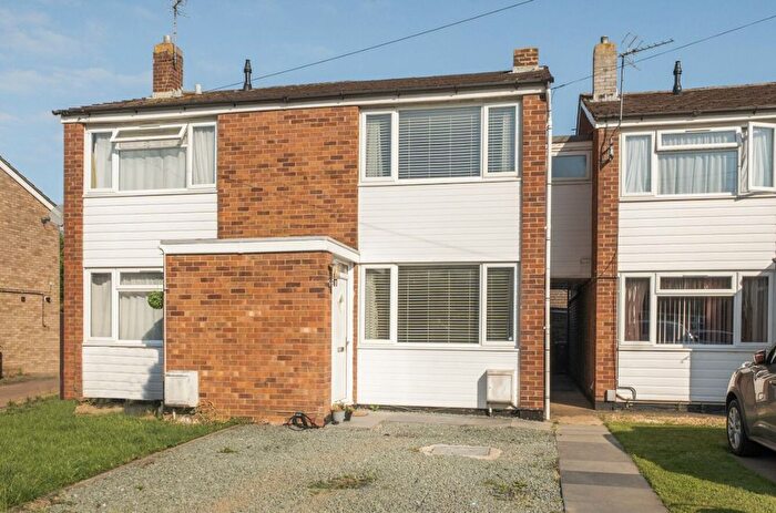 2 Bedroom Semi-Detached House For Sale In St. Marys Road, Wootton, MK43