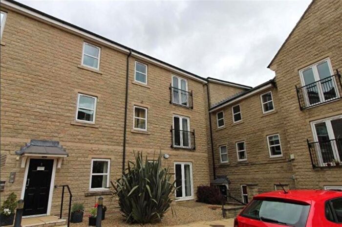 2 Bedroom Flat For Sale In Sycamore Avenue, Bingley, BD16