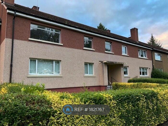 3 Bedroom Flat To Rent In Howgate Avenue, Glasgow, G15