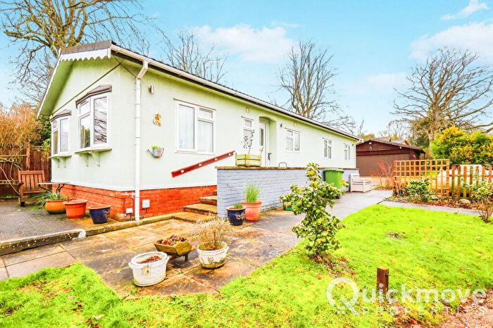 3 Bedroom Park Home For Sale In Norwich, Norfolk, NR10