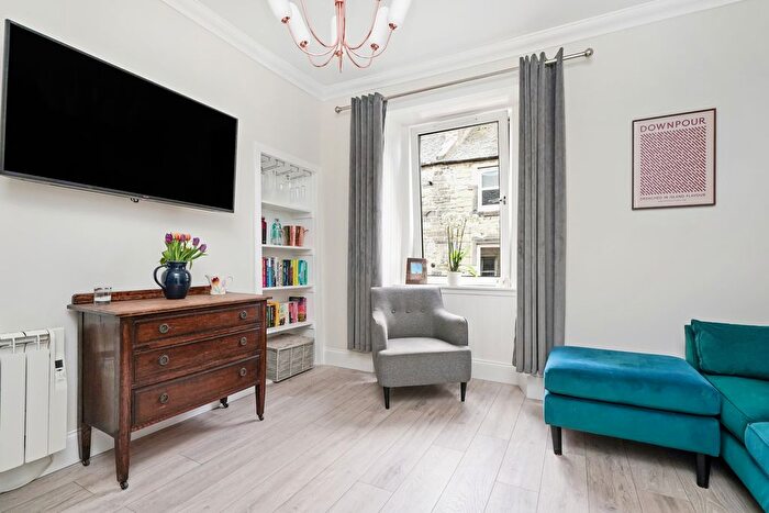 1 Bedroom Flat For Sale In / Beaverbank Place, Edinburgh, EH7