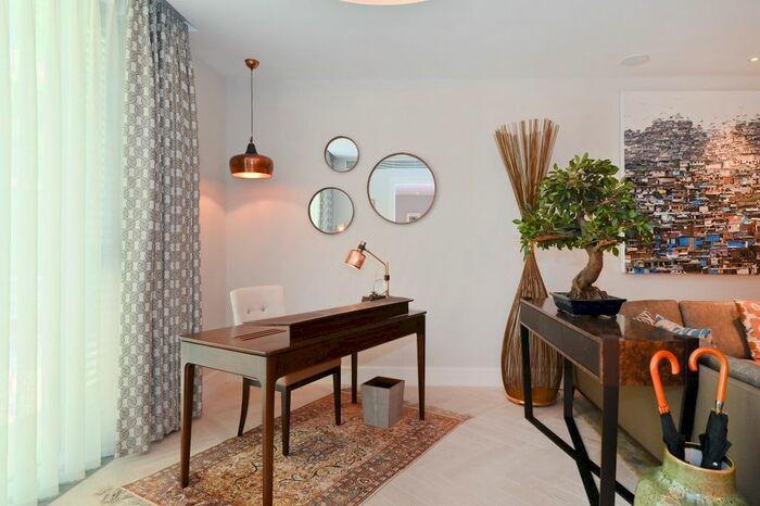 2 Bedroom Mews For Sale In The Knightsbrige Apartments, SW7