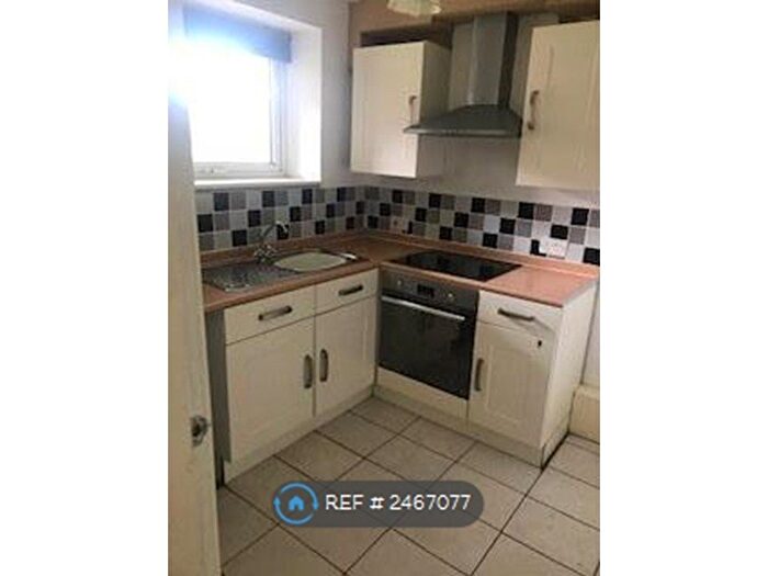 2 Bedroom Flat To Rent In Tower View Road, Great Wyrley, Walsall, WS6