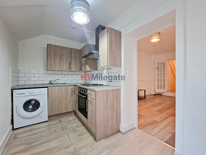 1 Bedroom Flat To Rent In Springbank Road, London, SE13