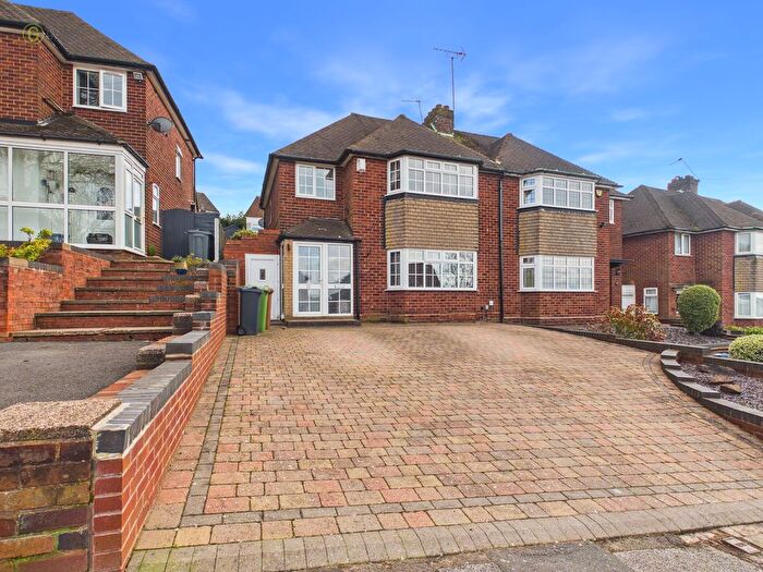 3 Bedroom Semi Detached House For Sale In Pomeroy Road, Great Barr, B43