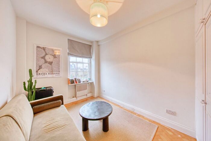 2 Bedroom Flat To Rent In Kensington Park Road, London, W11