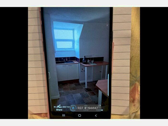 1 Bedroom Flat To Rent In Egerton Road, Bexhill-On-Sea, TN39