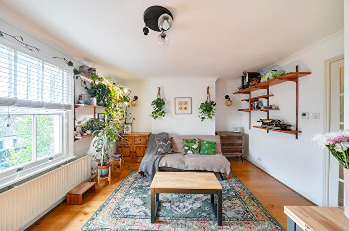1 Bedroom Apartment For Sale In Cowley Road, Oxford, Oxfordshire, OX4