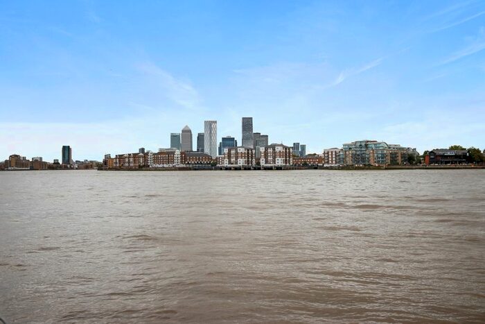 1 Bedroom Flat To Rent In Merchant Court, Wapping Wall, Wapping, E1W
