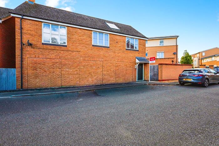 2 Bedroom Flat For Sale In Galileo Close, Northampton, Northamptonshire, NN5