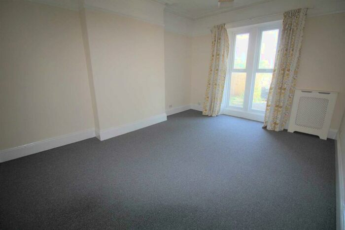 2 Bedroom Apartment To Rent In Shrubbery Walk, Weston-super-Mare, BS23