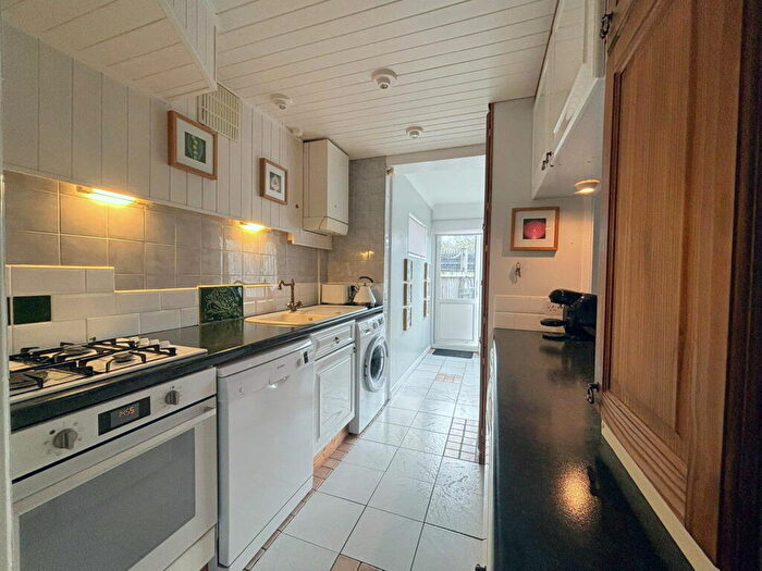 3 Bedroom End Of Terrace House For Sale In Gresham Drive, Chadwell Heath, RM6