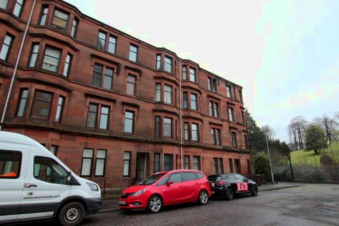 3 Bedroom Flat To Rent In Dunn Street, Clydebank, G81