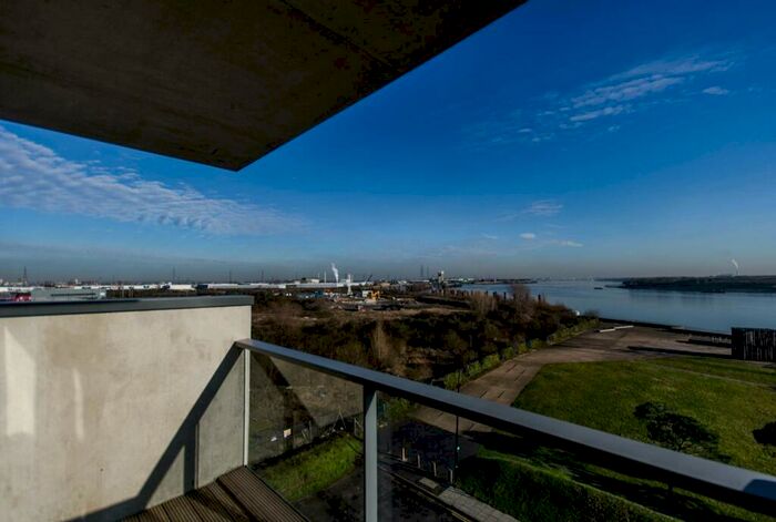 1 Bedroom Flat To Rent In Bawley Court, Gallions Reach, London, E16