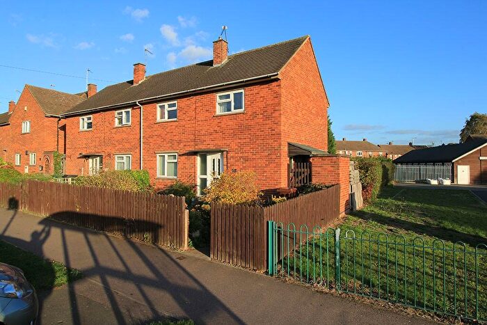 3 Bedroom Semi-Detached House To Rent In Old Ashby Road, Loughborough, LE11