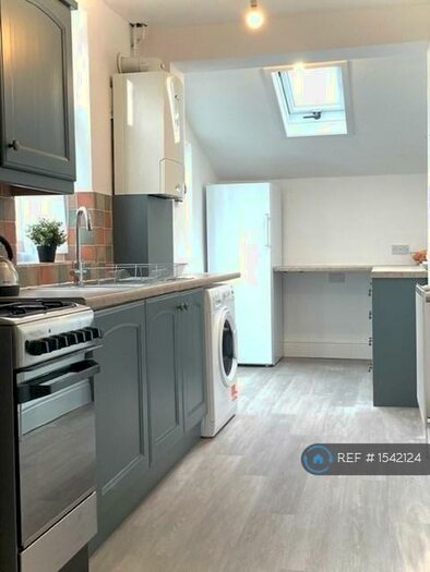3 Bedroom Semi-Detached House To Rent In Alan Road, Manchester, M20