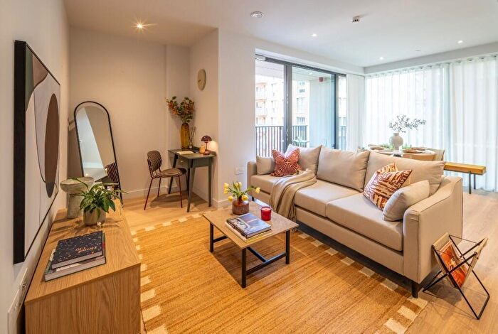 1 Bedroom Flat To Rent In The Maple, Brent Cross Town, NW2