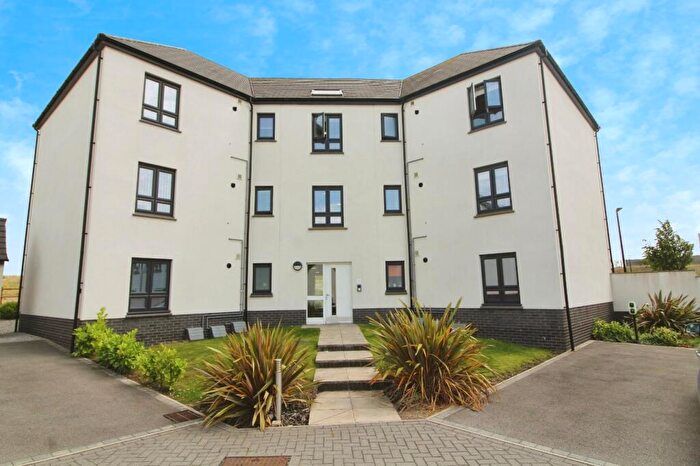 2 Bedroom Apartment To Rent In Cusworth Garth, Leeds, West Yorkshire, LS15