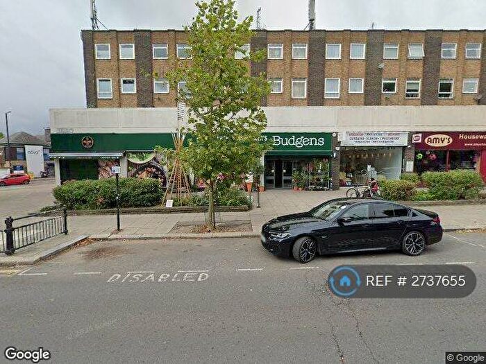 3 Bedroom Flat To Rent In East End Road, London, N2