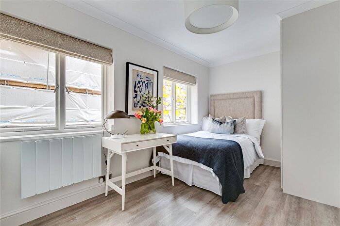 Studio To Rent In Wilton Crescent, London, SW1X