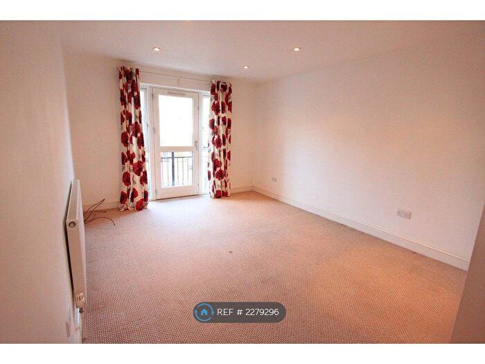 2 Bedroom Flat To Rent In Austin Heights, Maidstone, ME16