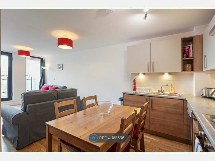 2 Bedroom Flat To Rent In Southwark Bridge Road, London, SE1