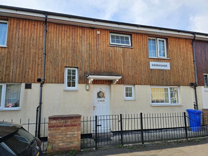 4 Bedroom Semi-Detached House For Sale In Greengage, Manchester, M13