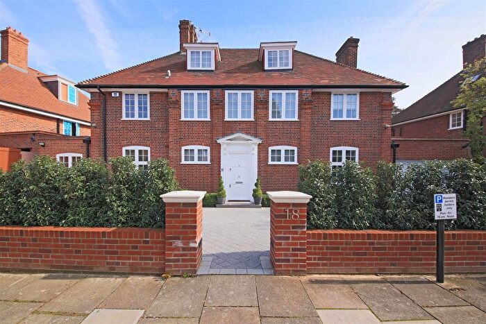 5 Bedroom Detached House To Rent In Sheldon Avenue, Kenwood, N6
