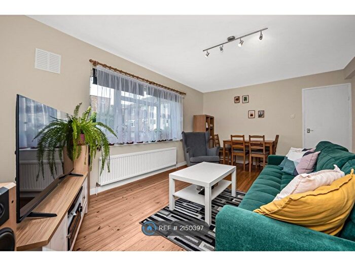 2 Bedroom Flat To Rent In Studley Grange Road, Hanwell, W7