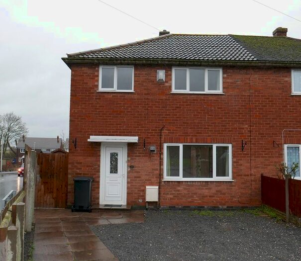 3 Bedroom Semi-Detached House To Rent In Queensway, Hurley, West Midlands, CV9